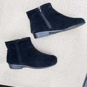 💖 Aerosoles Black Suede Ankle Booties, Sz 7W